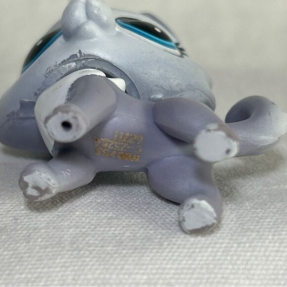 Littlest Pet Shop Hasbro LPS Wolf Husky Dog Gray White Blue Dot Eyes - Picture 5 of 5